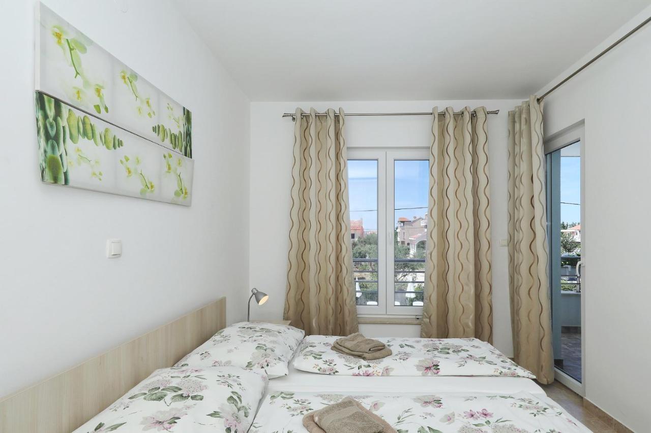 Apartments Punta Privlaka  Exterior photo