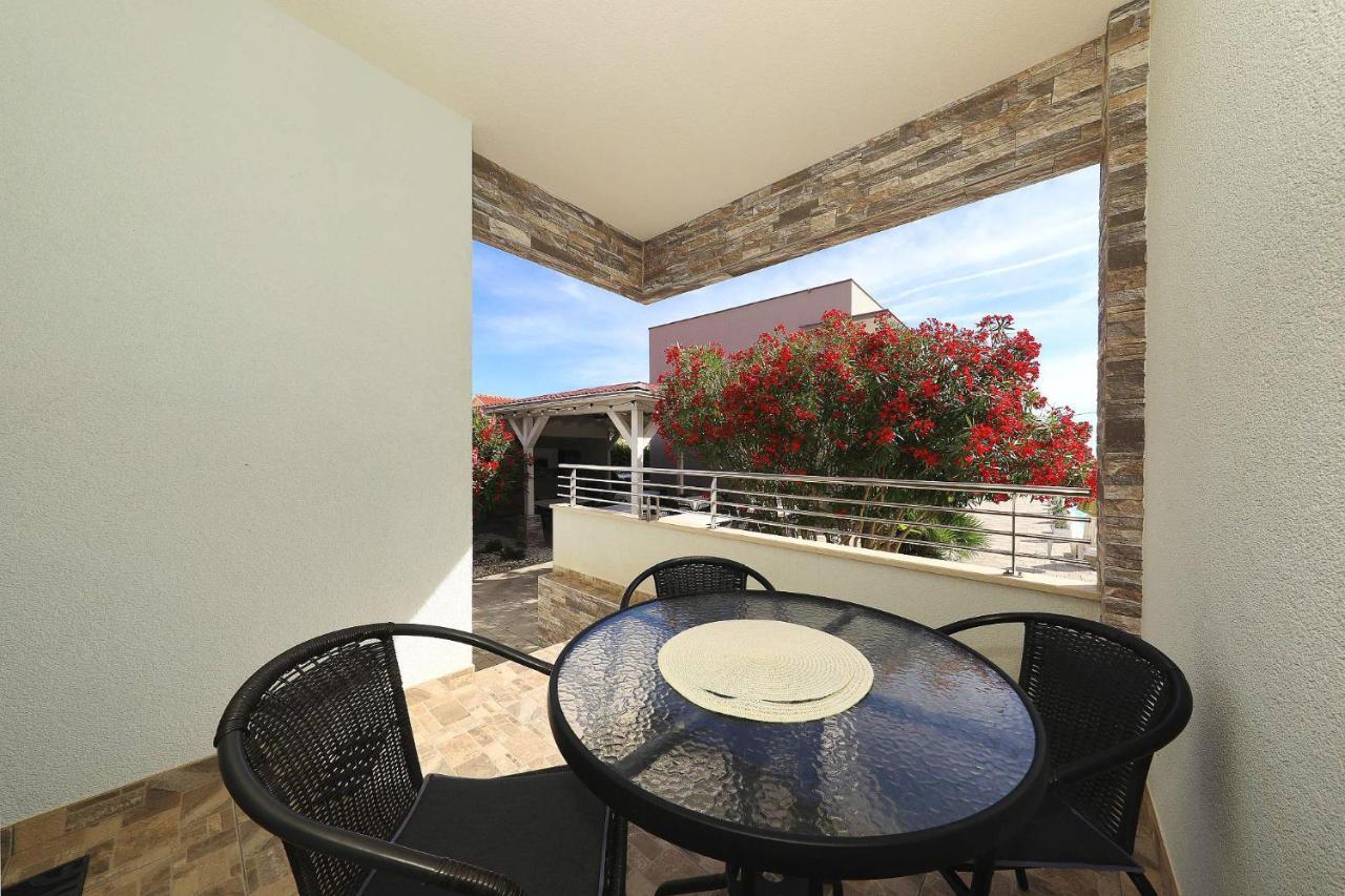 Apartments Punta Privlaka  Exterior photo