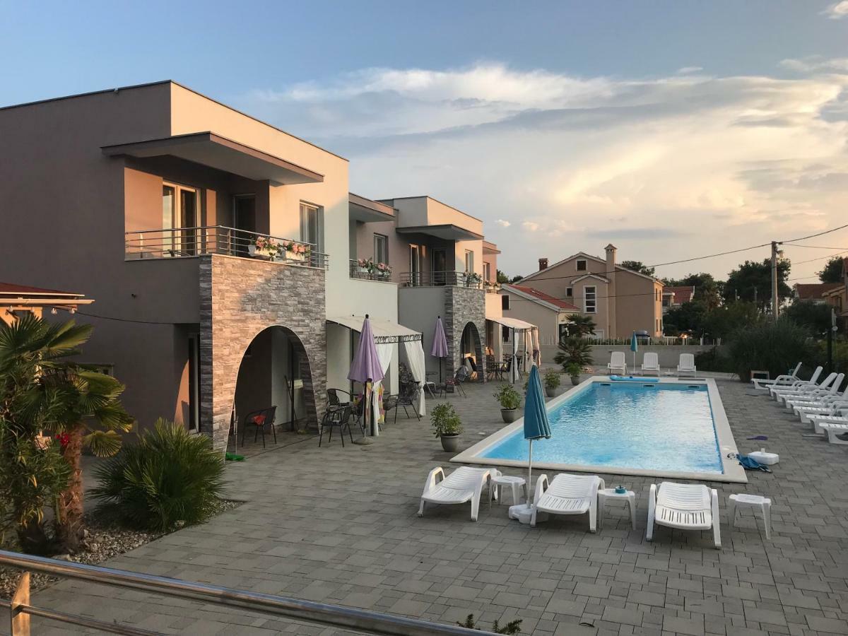 Apartments Punta Privlaka  Exterior photo